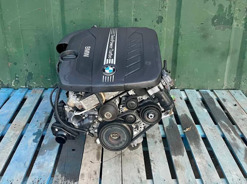 BMW E65 745i N62B44 Engine 2001 photo 1
