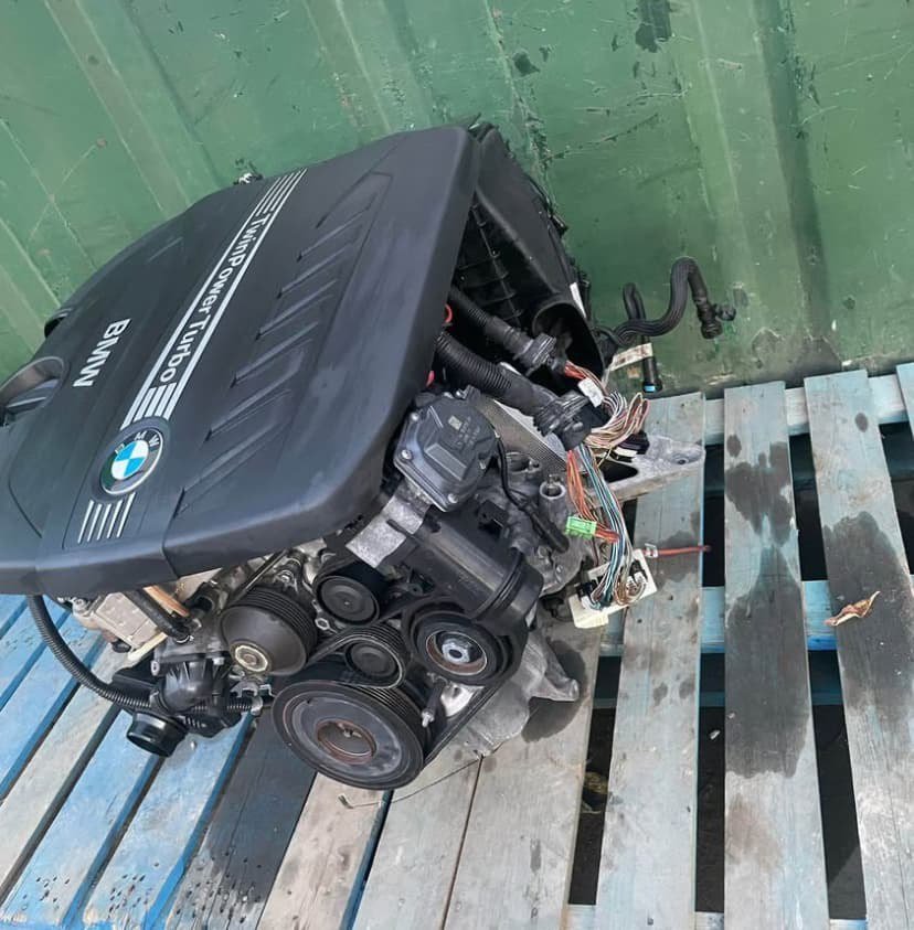 BMW E63 650i N62B48 Engine 2010 photo 1