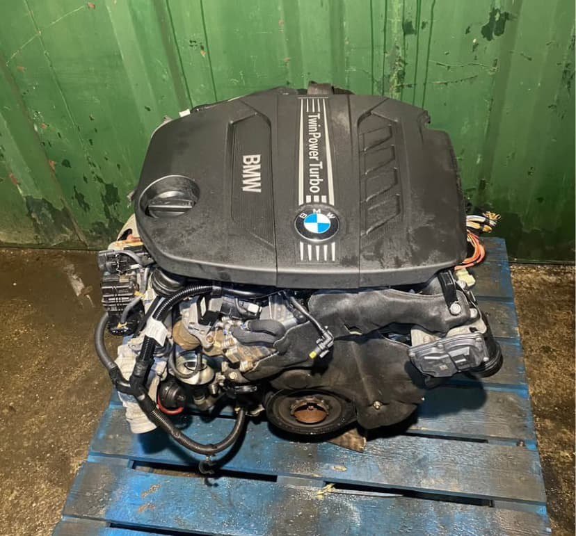 BMW E60 523i N53B25 Engine 2012 photo 1
