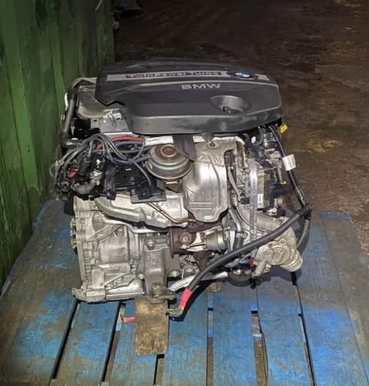 BMW E60 540i N62B40 Engine 2009 photo 1