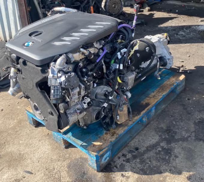 BMW E90 523i N53B25 Engine 2011 photo 1