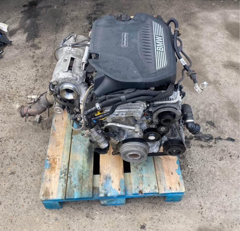 BMW G11 750i N63B44T2 Engine 2013 photo 1