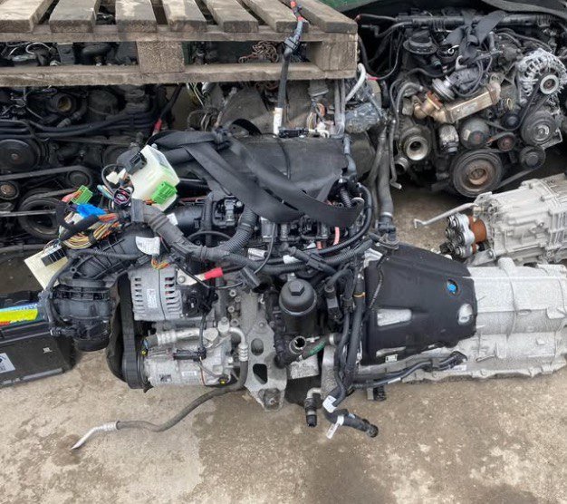 BMW E83 X3 3.0si N52B30 Engine 2011 photo 1