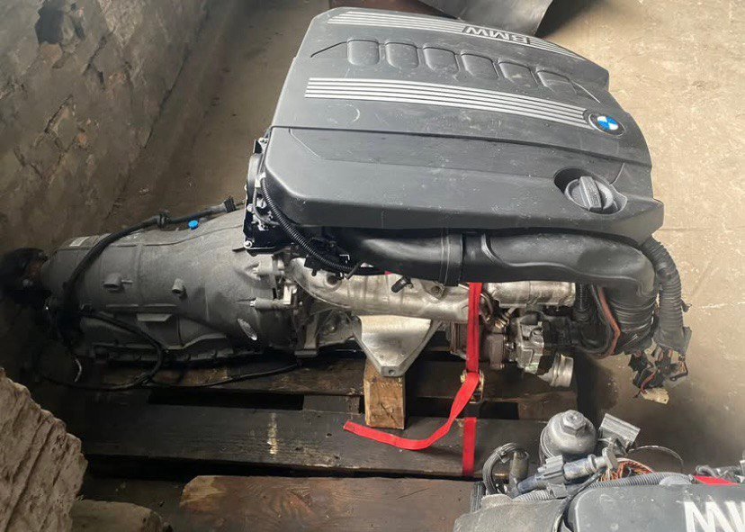 BMW E63 645Ci N62B44 Engine 2005 photo 1