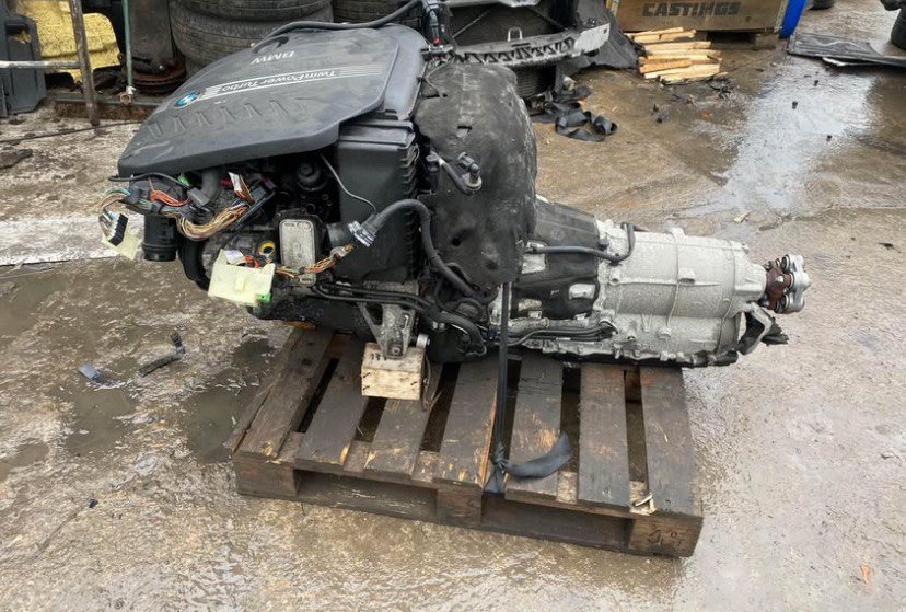 BMW E83 X3 2.5si N52B25 Engine 2007 photo 1