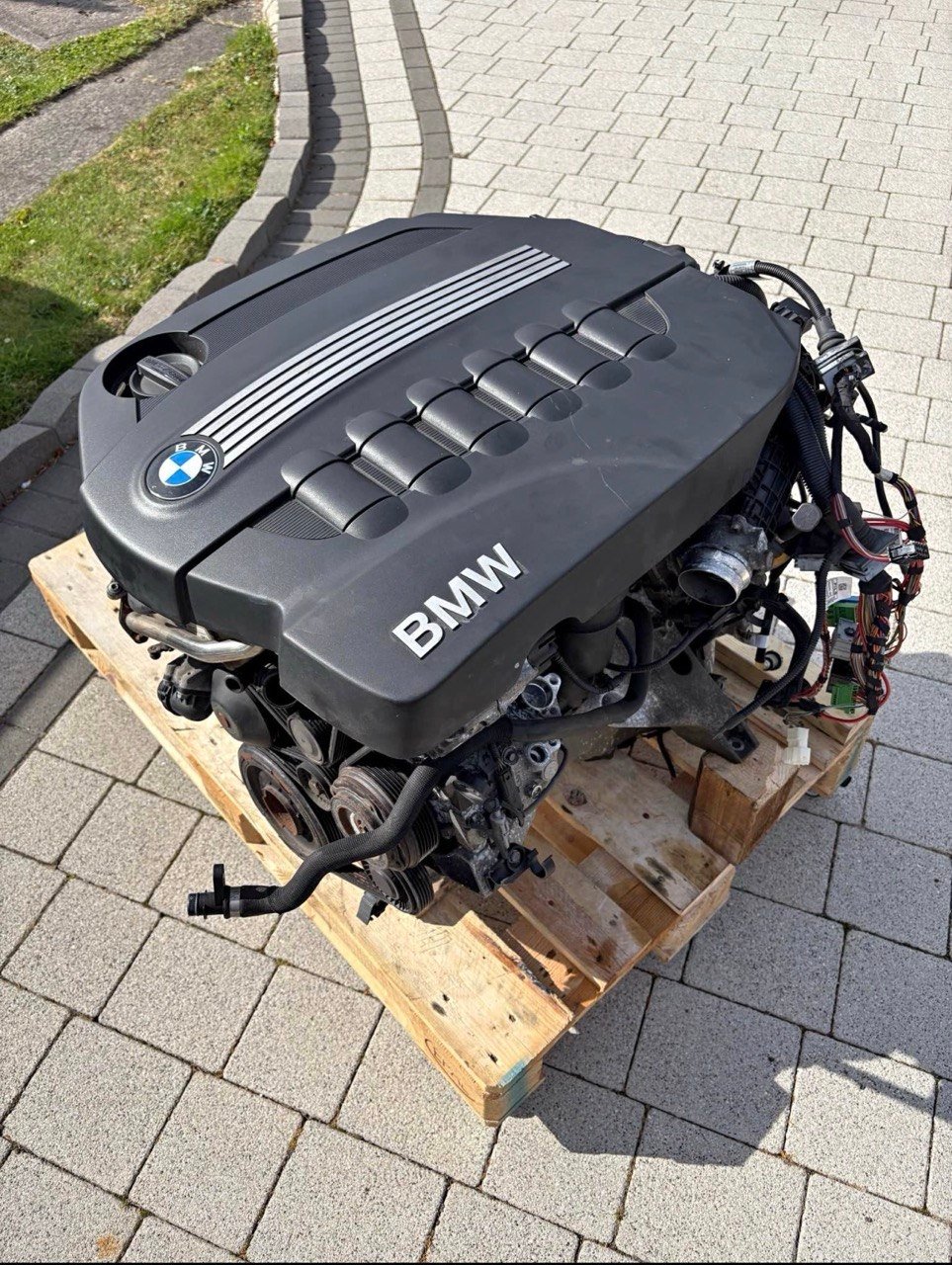 BMW F20 120i N20B16 Engine 2016 photo 1