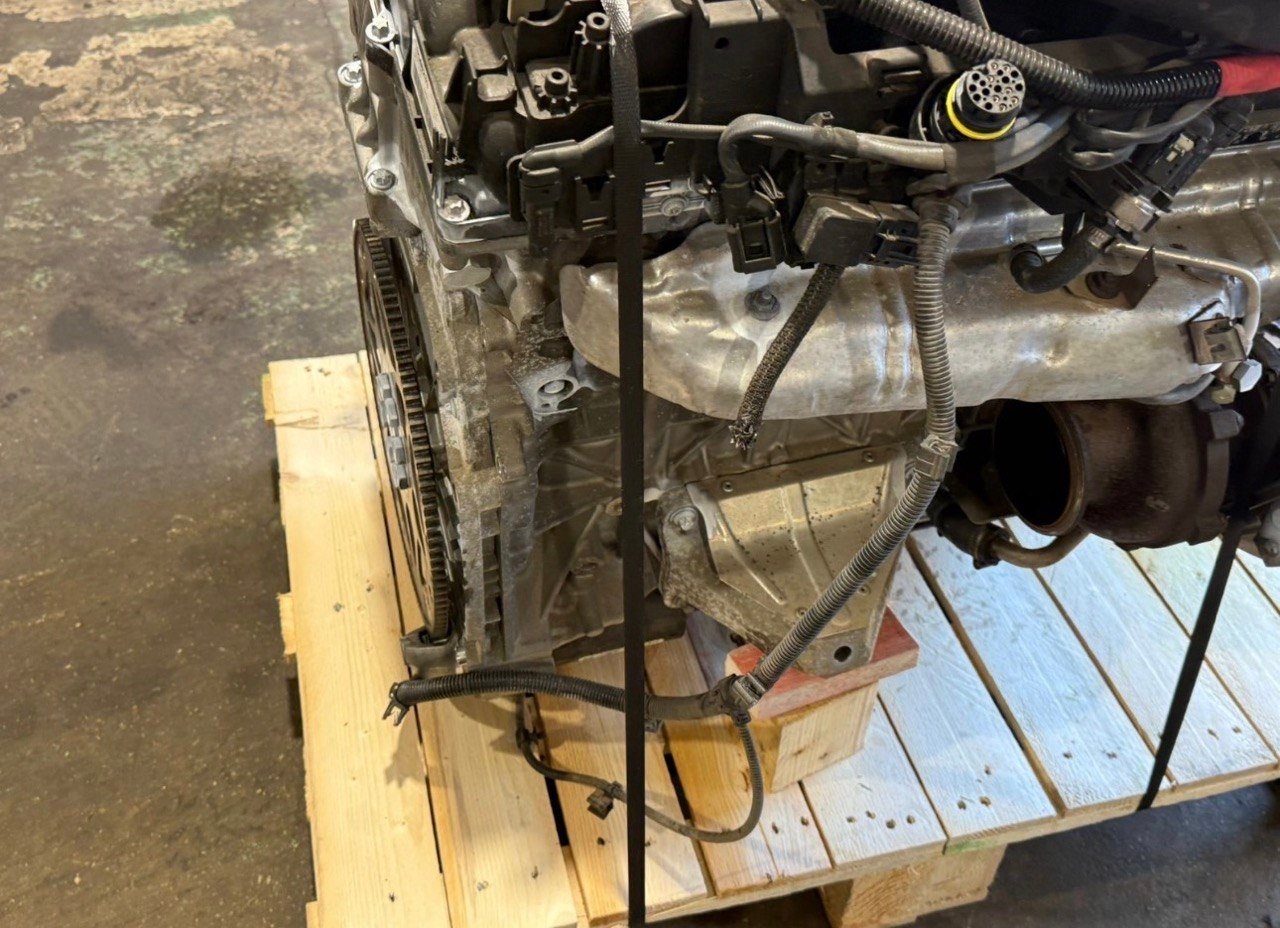 BMW F15 X5 40d N57D30T Engine 2012 photo 1