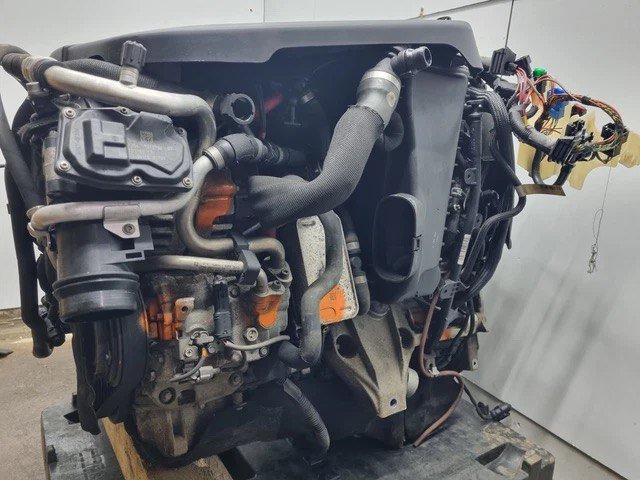 BMW E39 520i M52B20 Engine 1998 photo 1