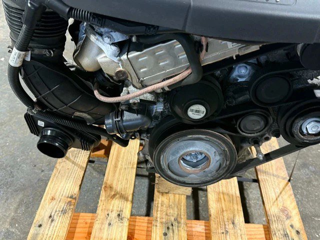 BMW E31 850i M70B50 Engine 1994 photo 1