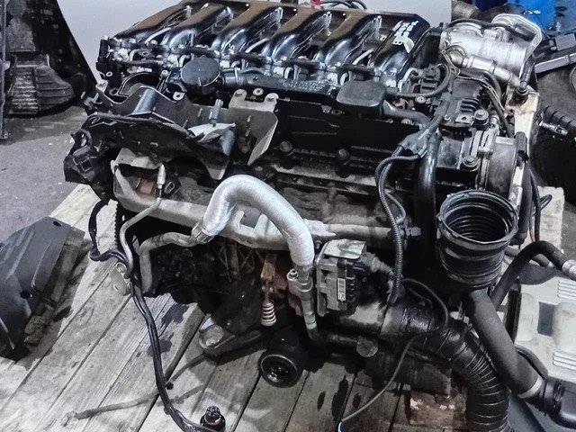 BMW E90 335d M57D30TU2 Engine 2012 photo 1