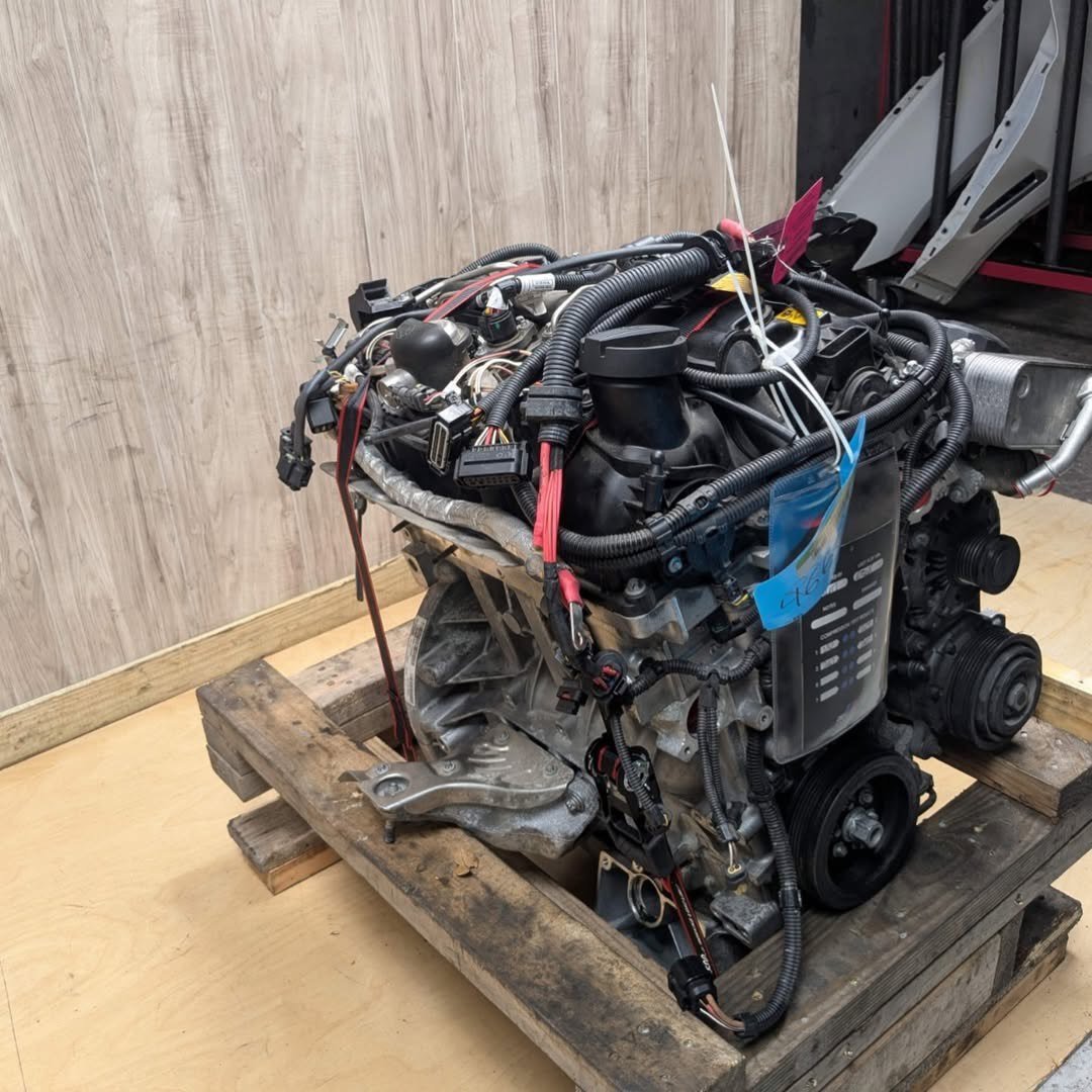 BMW E60 M5 S85B50 Engine 2008 photo 1