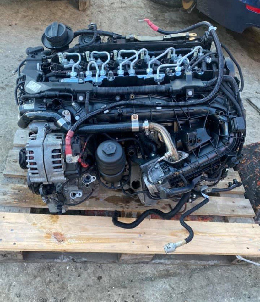 BMW F10 530i N53B30 Engine 2008 photo 1