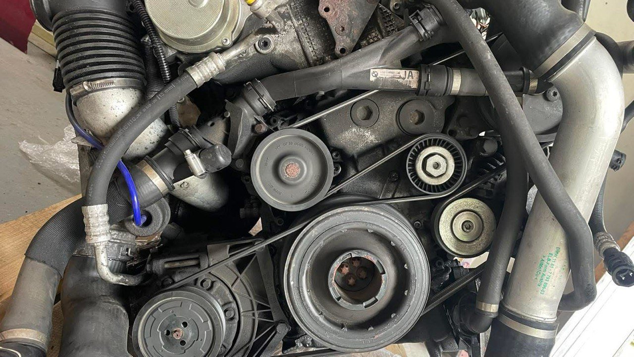 F30 Engine and Gearbox Mount 2006 photo 1