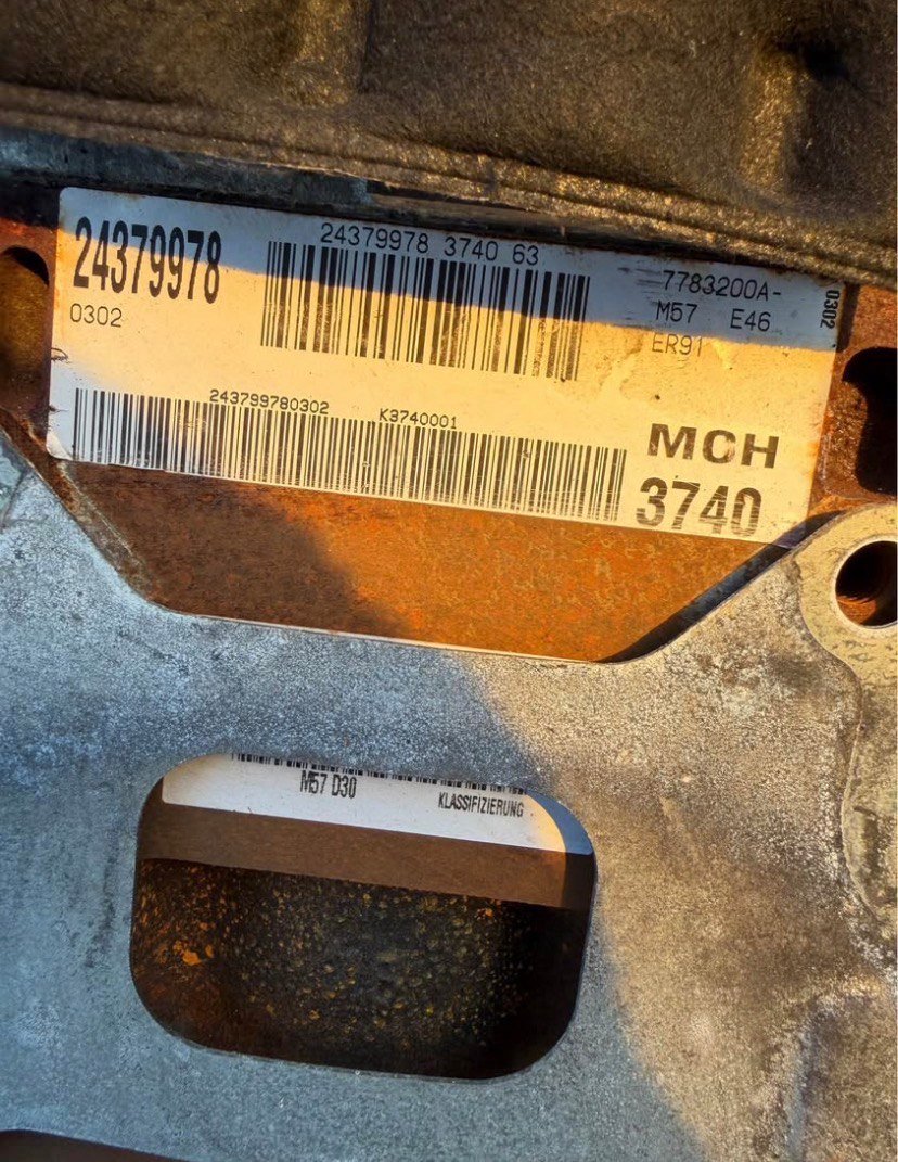 BMW E60 545i N62B44 Engine 2001 photo 1