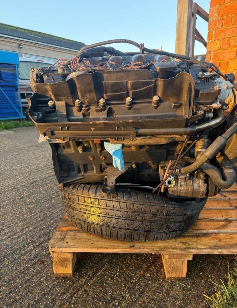 BMW E36 320i M52B20 Engine 1995 photo 1