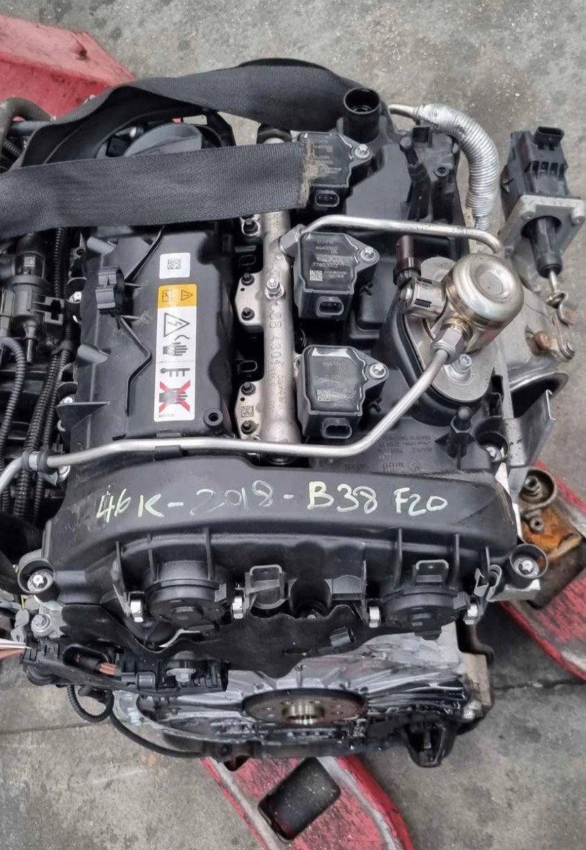 BMW E38 740d M67D44 Engine 2004 photo 1