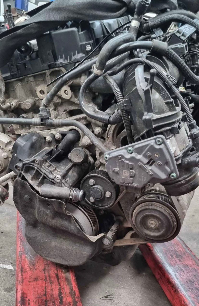 BMW E24 628CSi M30B28 Engine 1973 photo 1