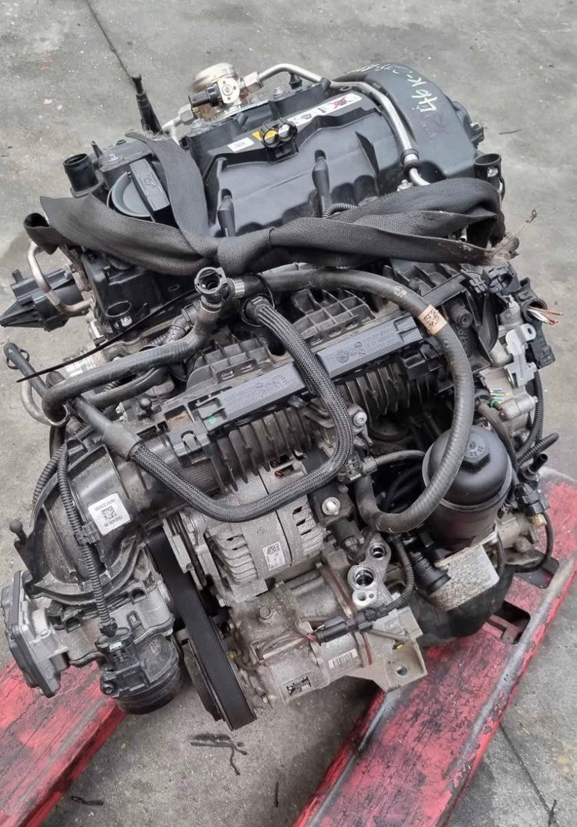 BMW E46 323i M52B25 Engine 2000 photo 1