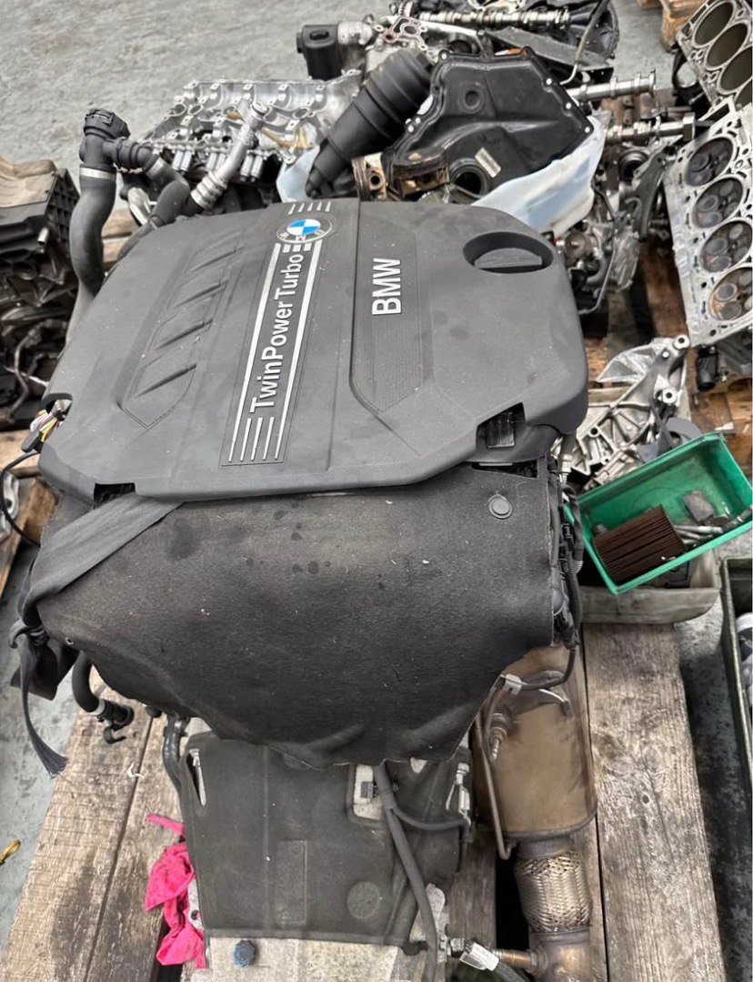 E90 Engine and Gearbox Mount 2001 photo 1