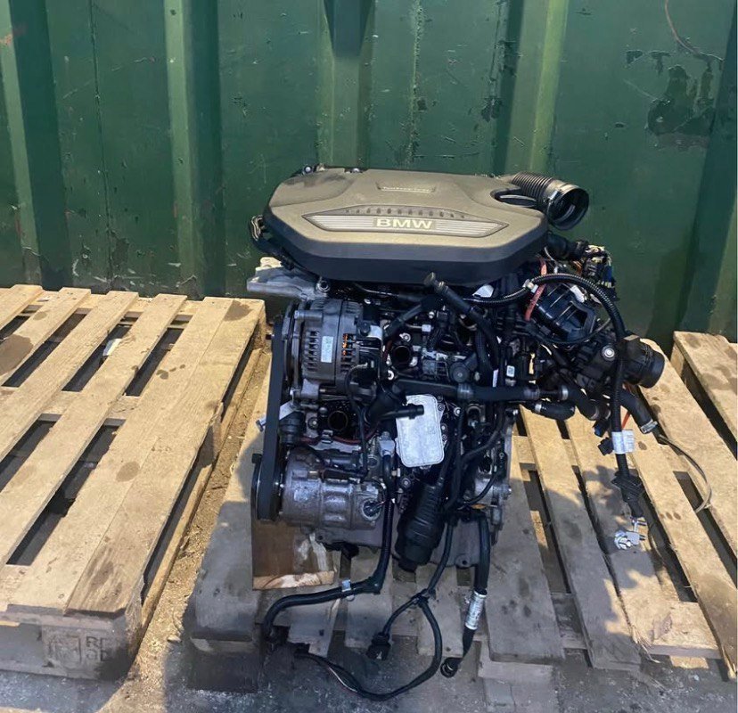 BMW E61 M5 S85B50 Engine 2009 photo 1