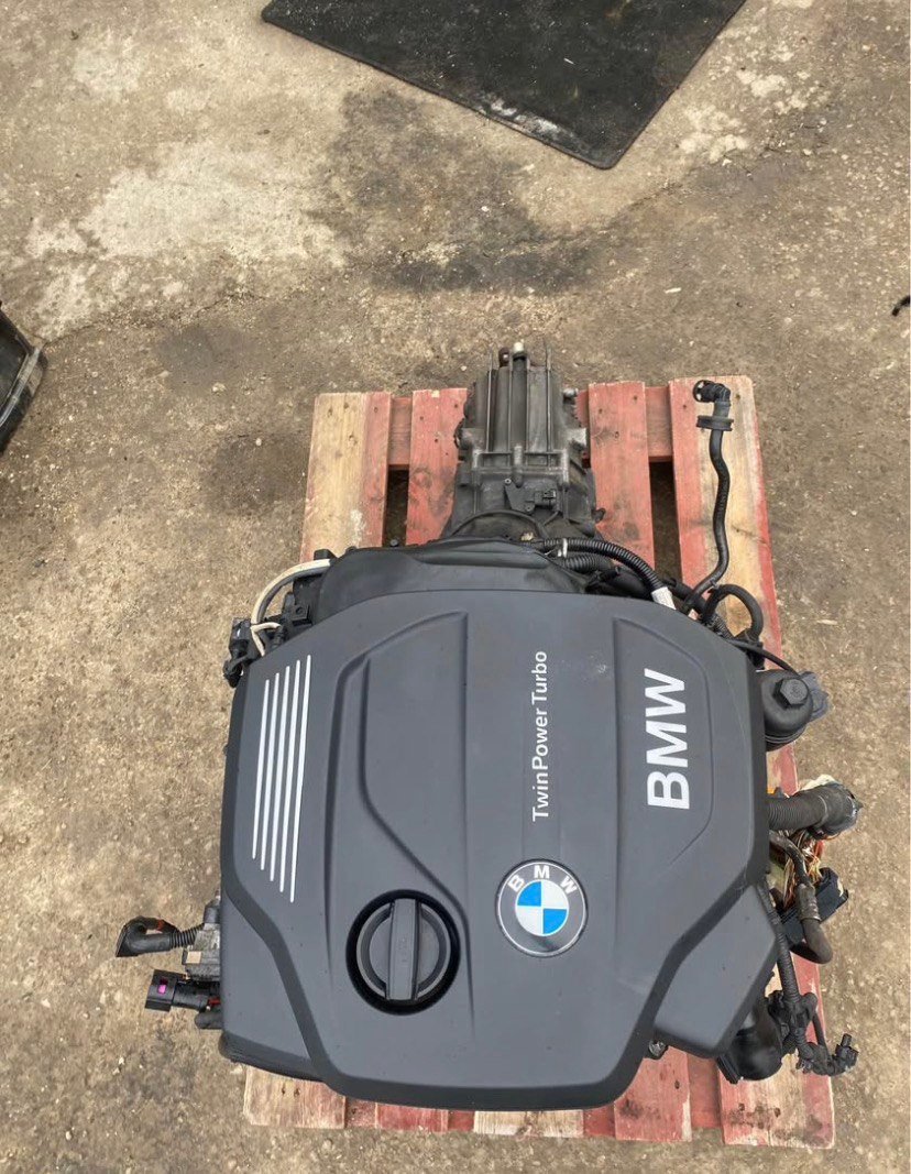 BMW E38 750i M73B54 Engine 1996 photo 1