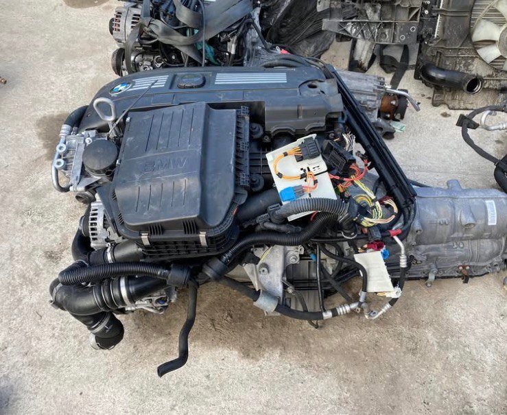 BMW E90 320d N47D20D Engine 2010 photo 1