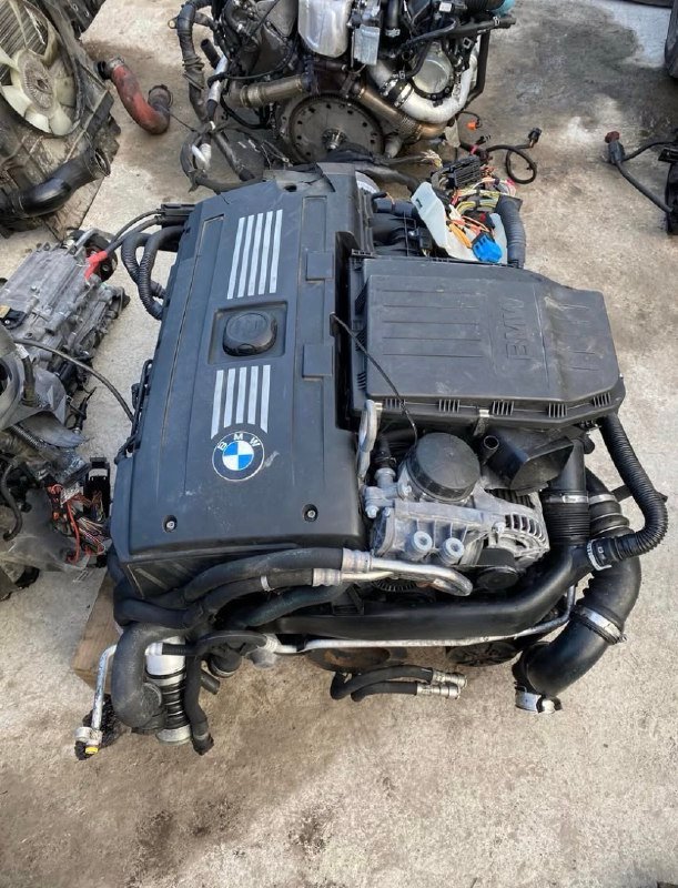 BMW E38 750i M73B54 Engine 1994 photo 1