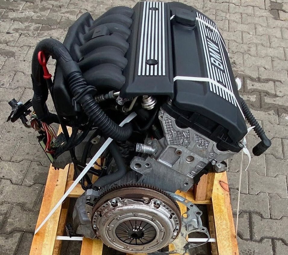 BMW E36 320i M52B20 Engine 2000 photo 1