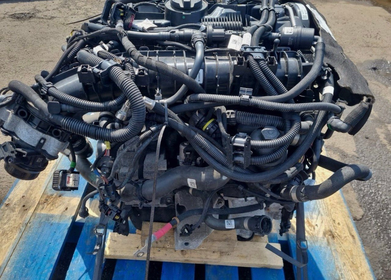 Mercedes 4MATIC Drivetrain 2012 photo 1