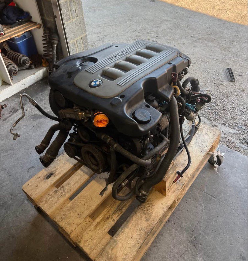 E46 Engine and Gearbox Mount 2004 photo 1