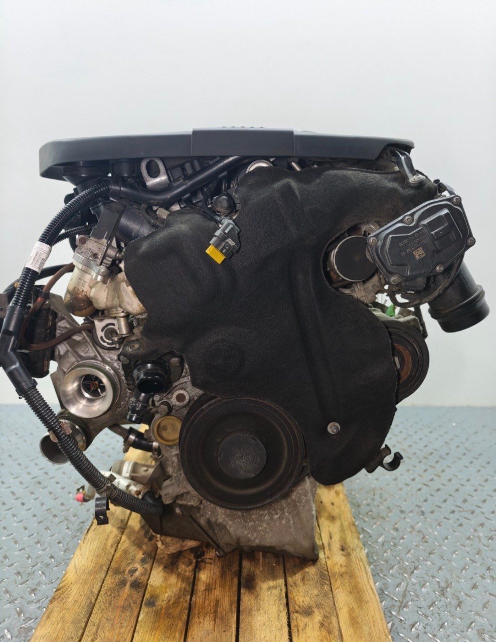 BMW F30 320d N47D20D Engine 2011 photo 1