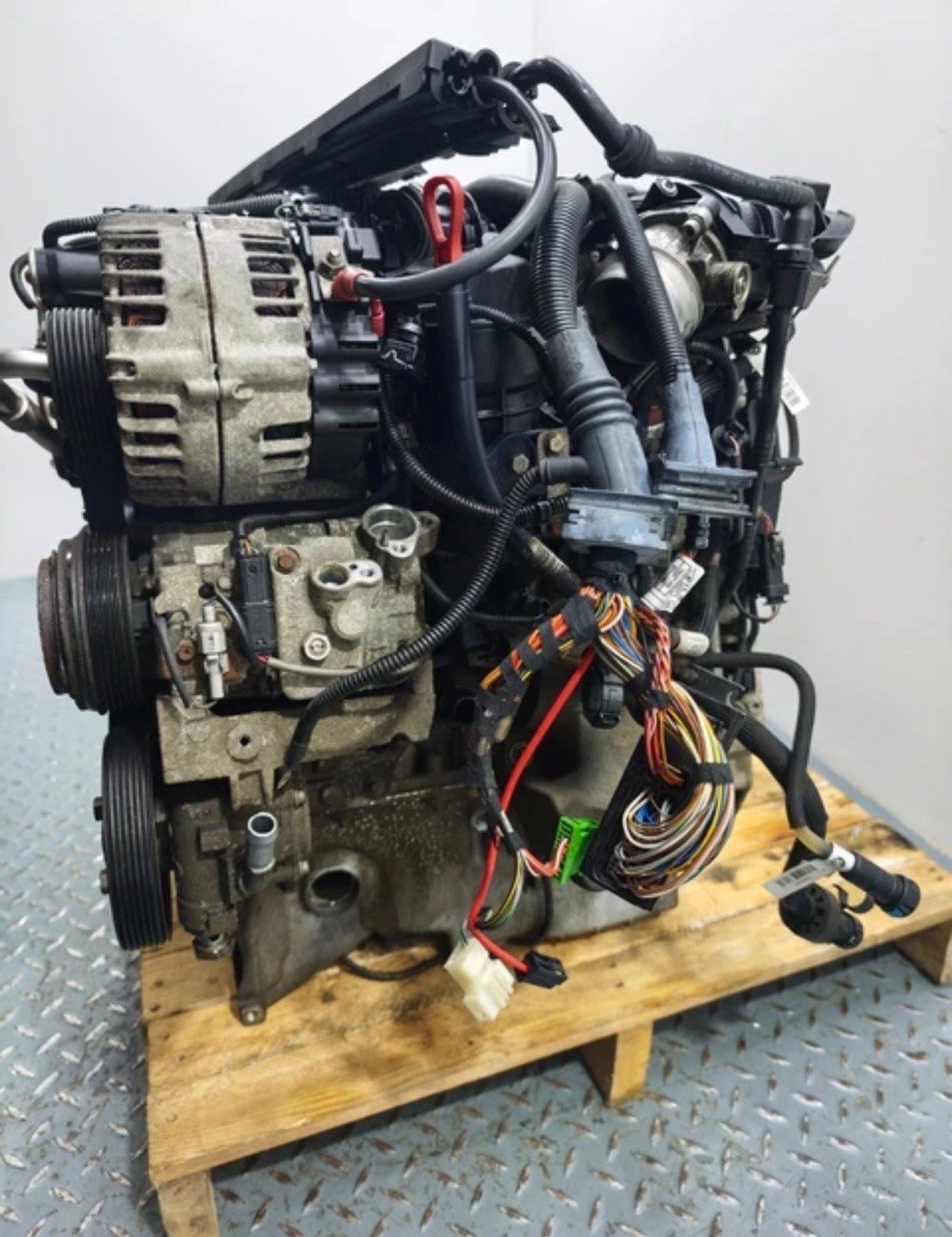 BMW E31 850i M70B50 Engine 1990 photo 1