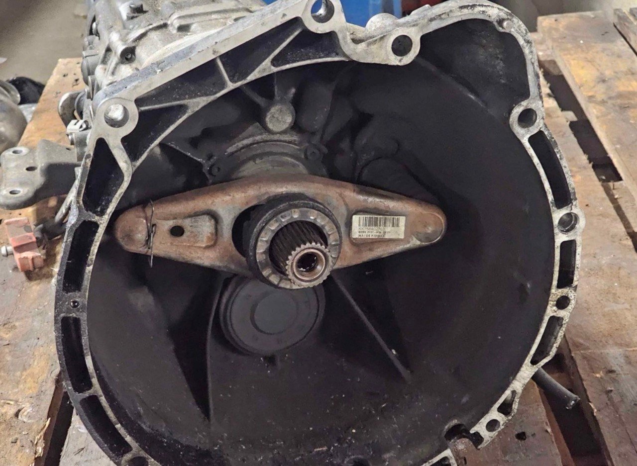 BMW E31 850i M70B50 Engine 1988 photo 1