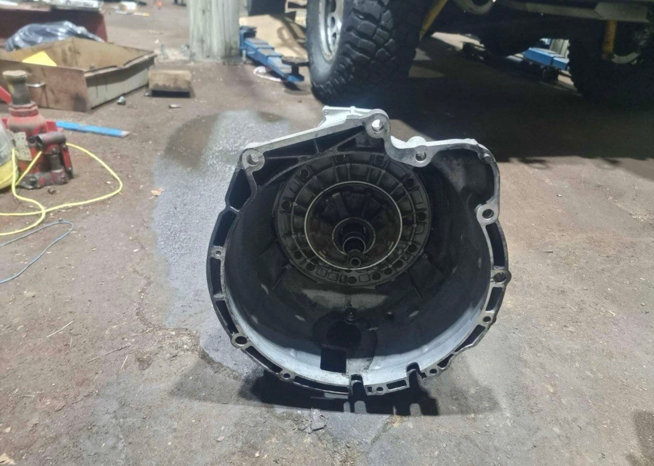 BMW E31 850i M70B50 Engine 1994 photo 1