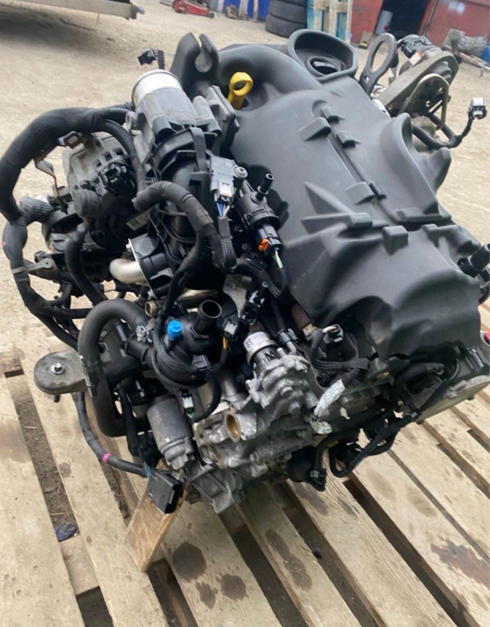 BMW F20 118i N13B16 Engine 2015 photo 1