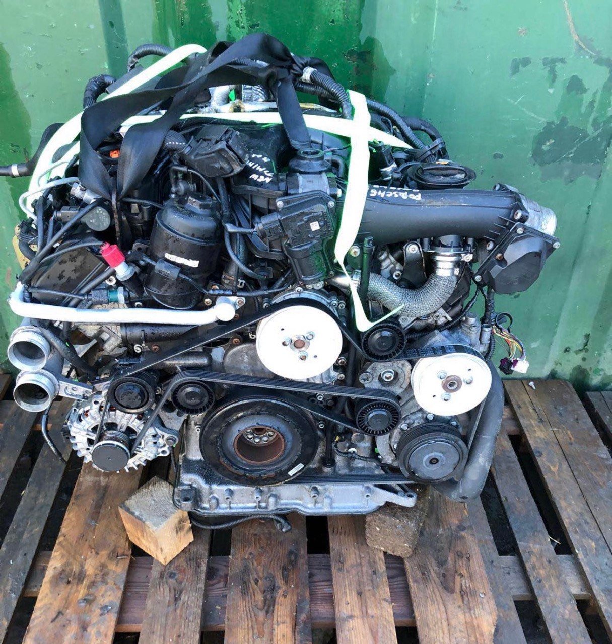 BMW E46 316i N40B16 Engine 2001 photo 1