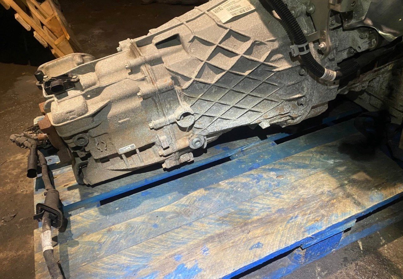 BMW E24 M635CSi M88 Engine 1988 photo 1