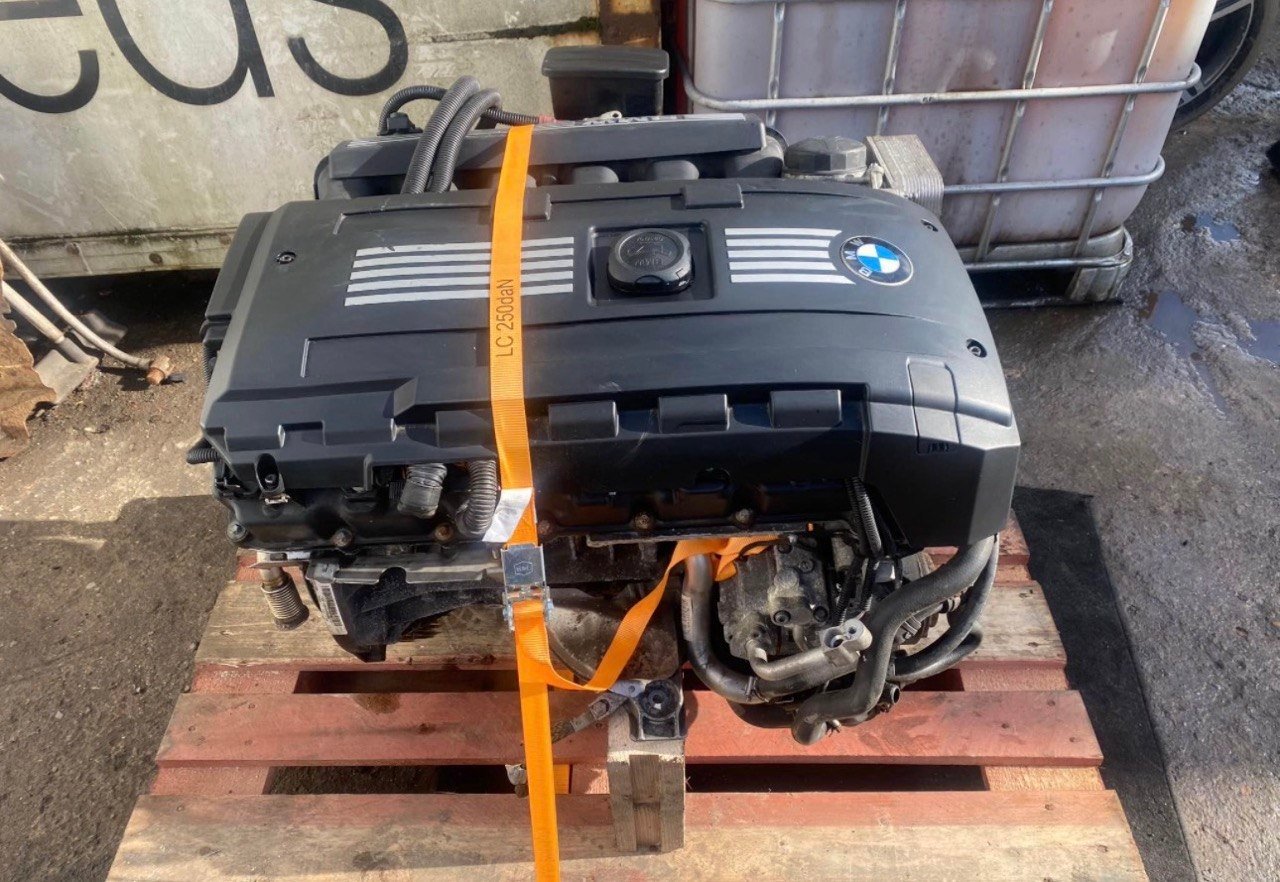 BMW F82 M4 S55B30 Engine 2019 photo 1