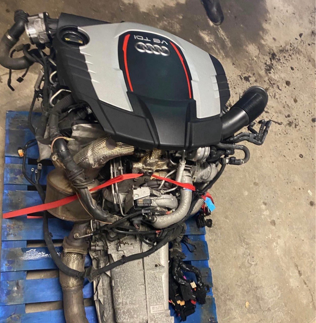 BMW E24 M635CSi M88 Engine 1985 photo 1