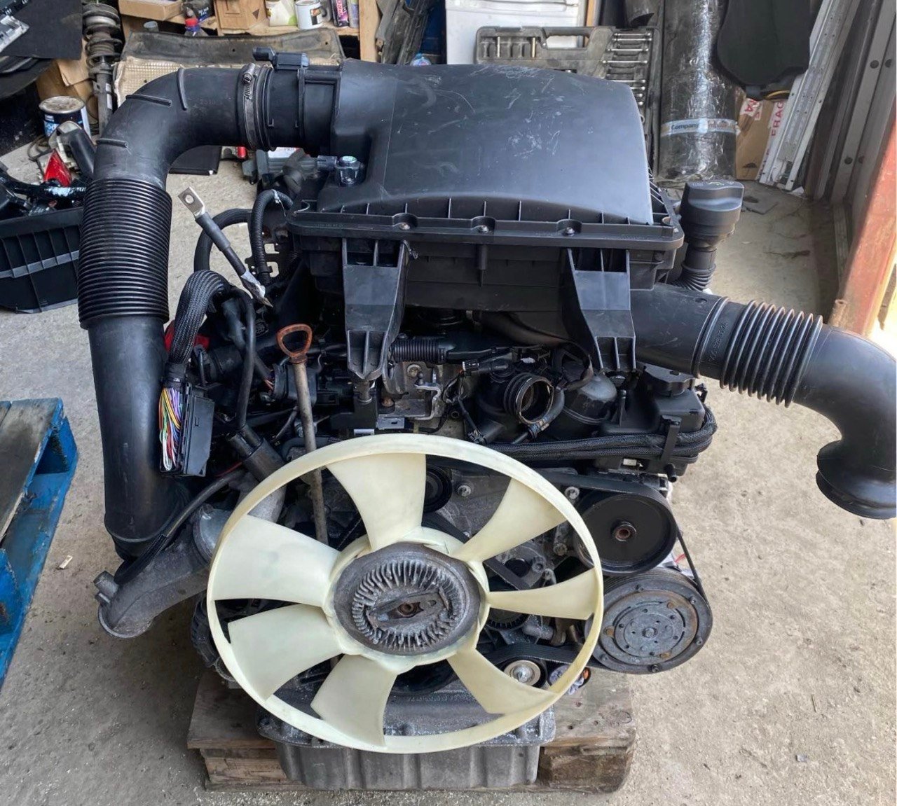BMW E46 316i N40B16 Engine 2004 photo 1