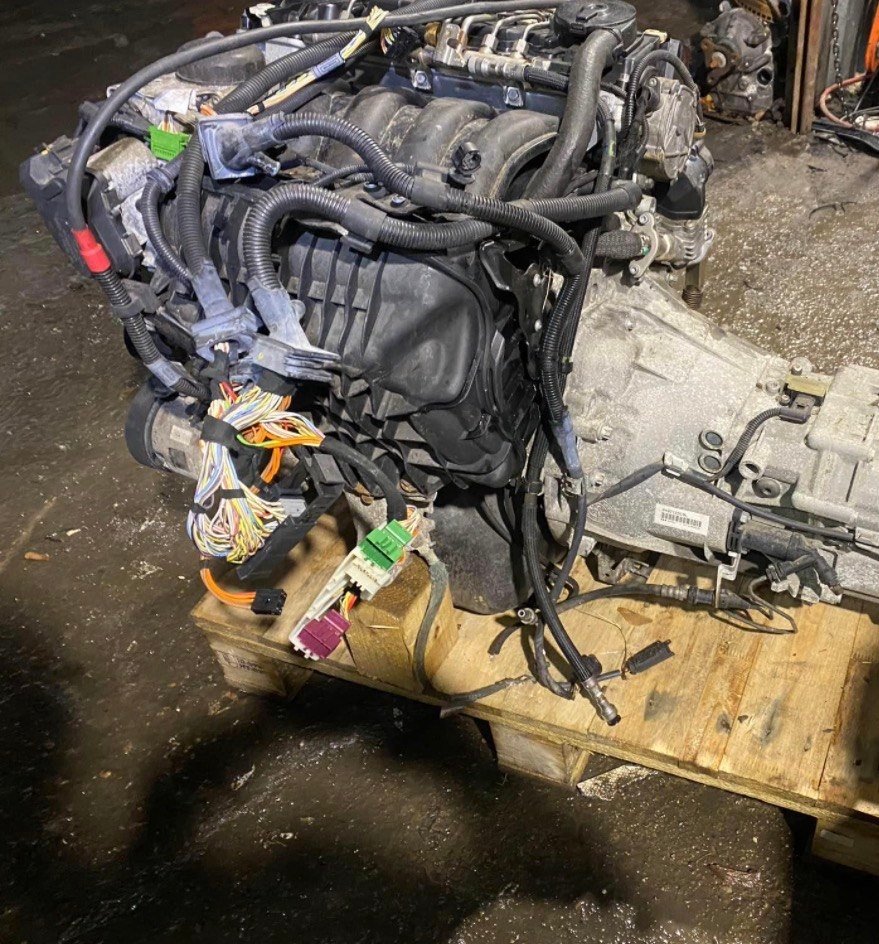 BMW F30 320d N47D20 Engine 2008 photo 1