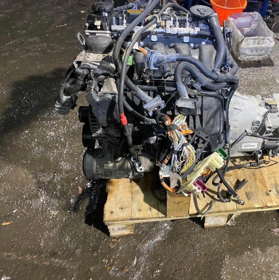 BMW E28 525e M20B27 Engine 1982 photo 1