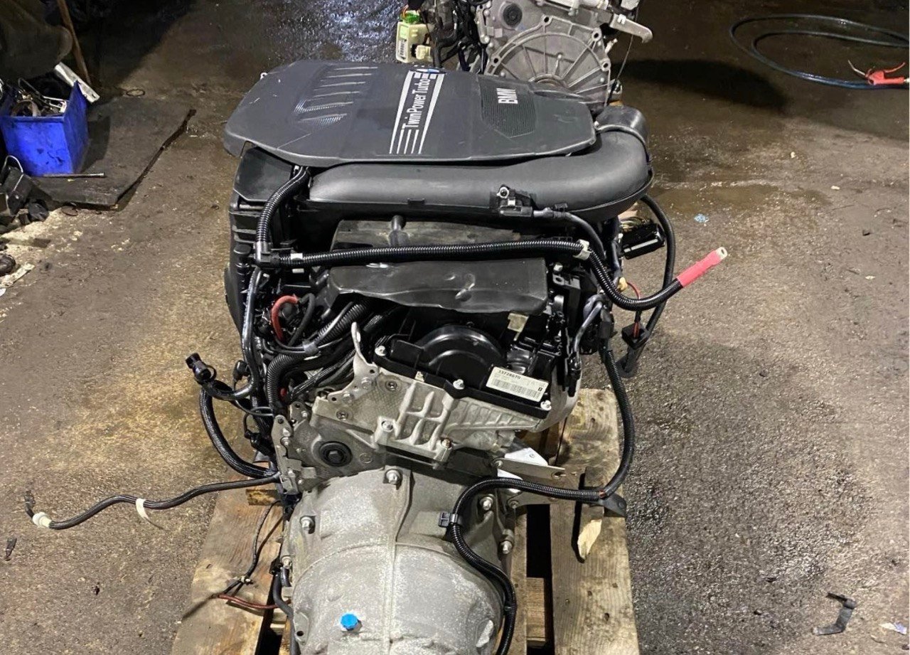 BMW McLaren F1 S70B56 Engine 1998 photo 1