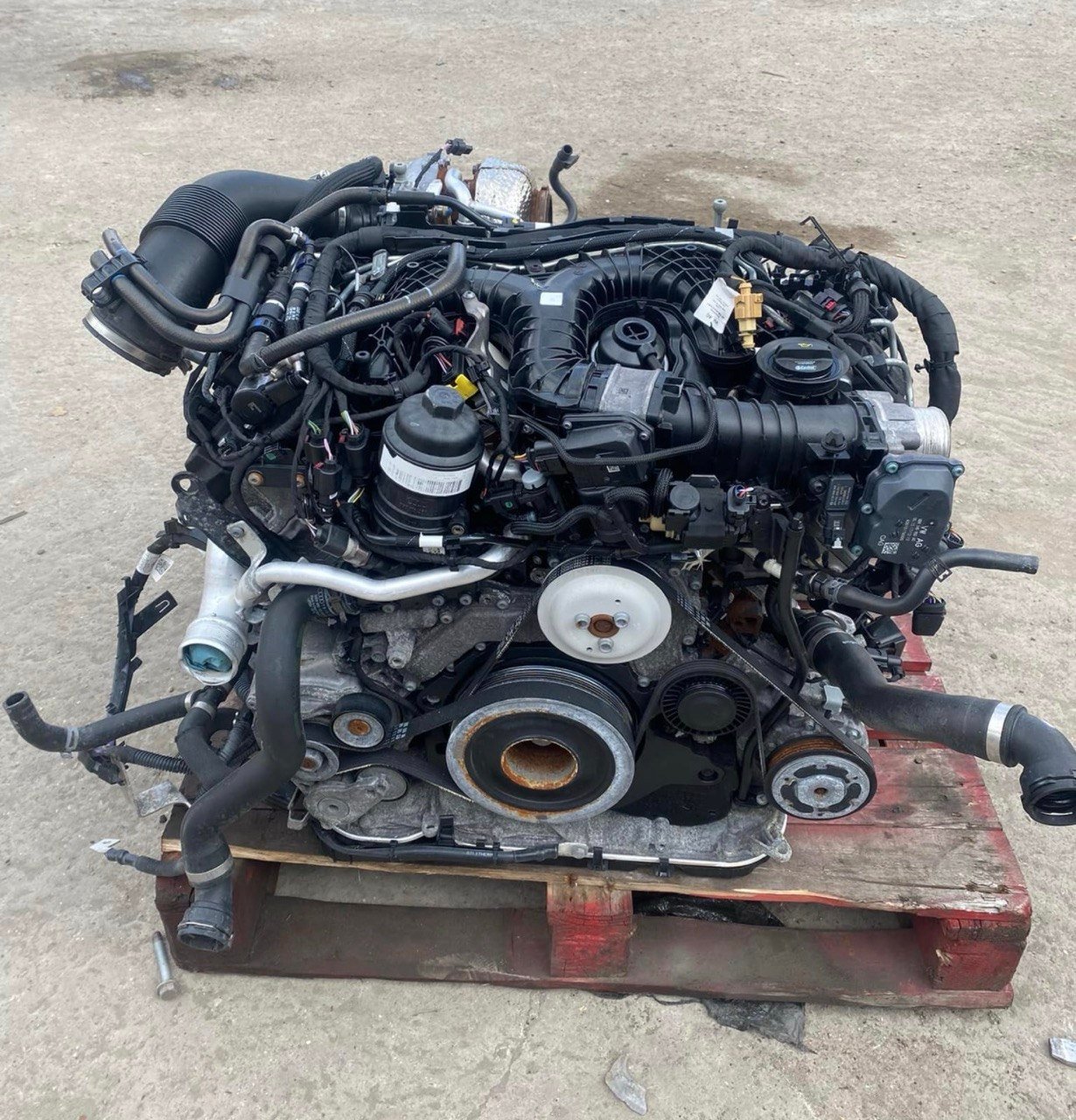 BMW McLaren F1 S70B56 Engine 1997 photo 1