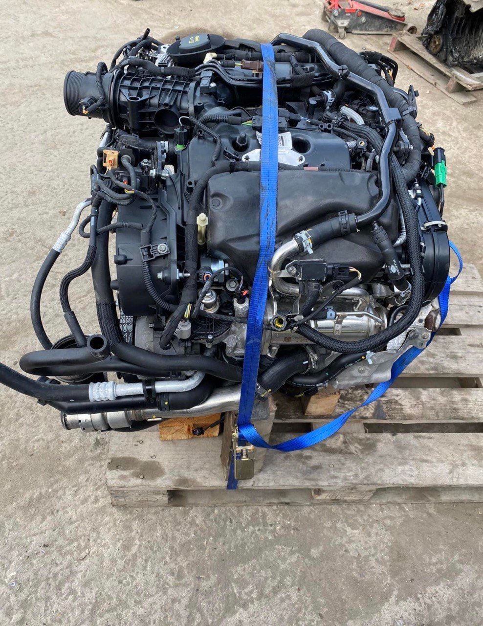 BMW F56 Cooper D N47C20 Engine 2011 photo 1