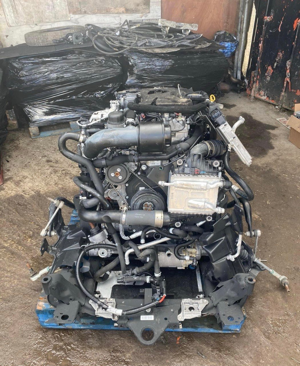 BMW E90 523i N53B25 Engine 2010 photo 1
