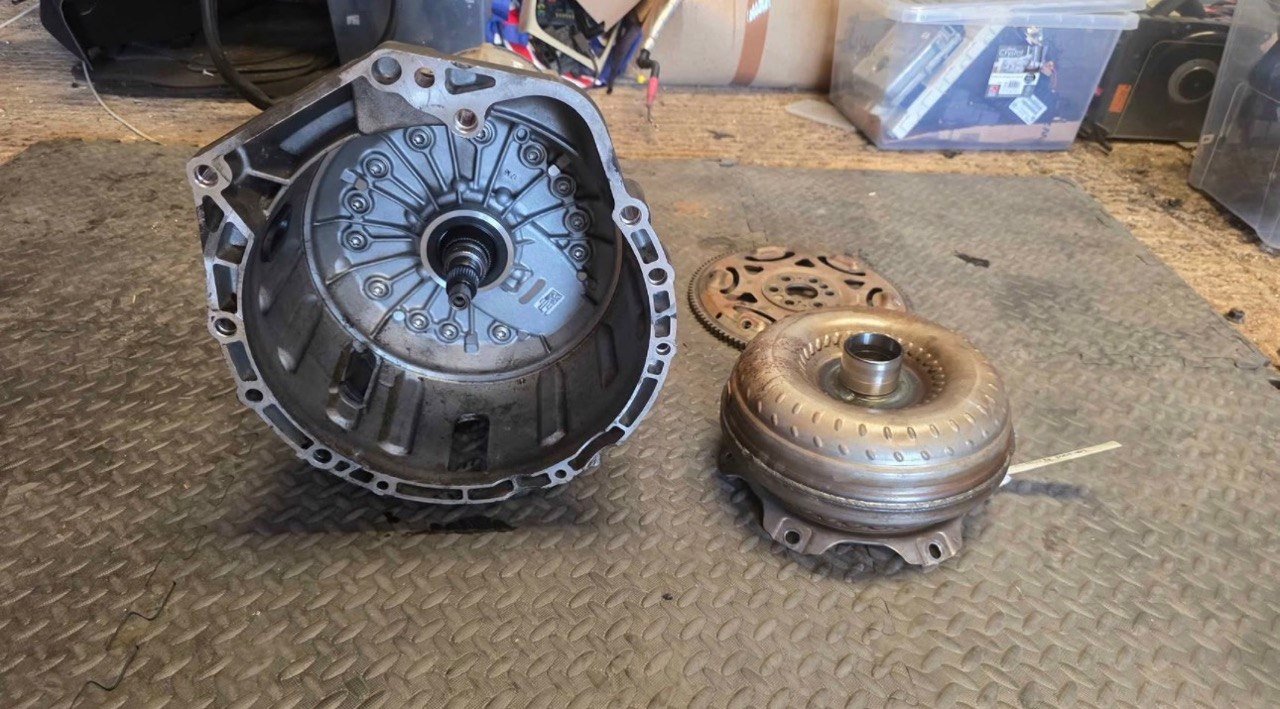 BMW E60 530i M54B30 Engine 2003 photo 1